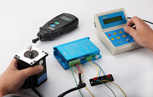 步進(jìn)電機(jī)驅(qū)動器電源燈不亮的原因？